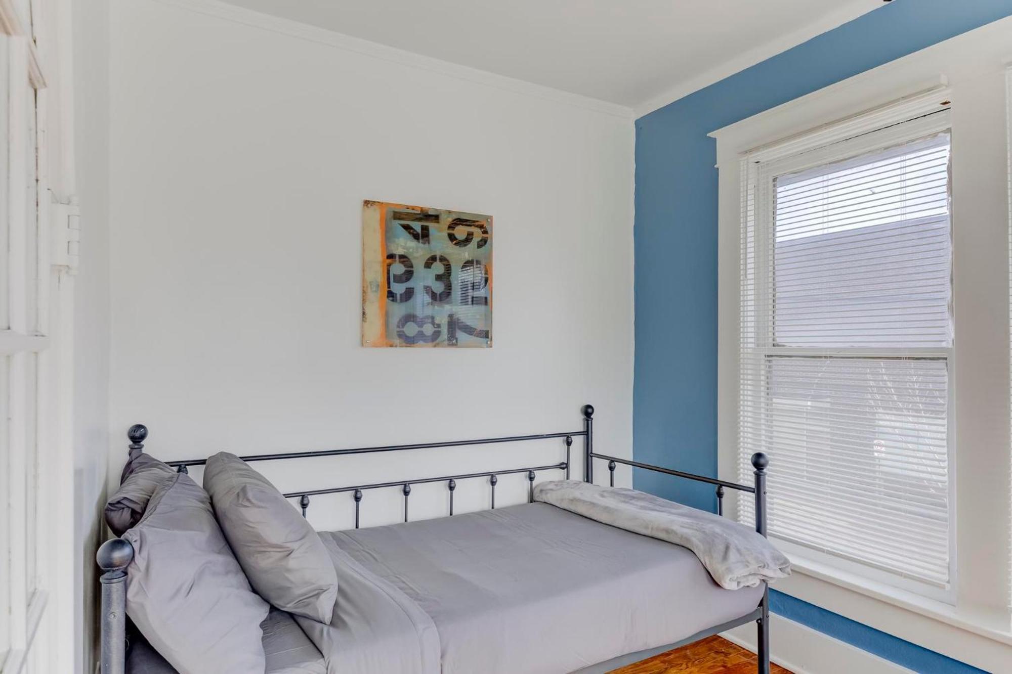 Charming Cooper-Young Flat In The Heart Of Memphis Exterior foto