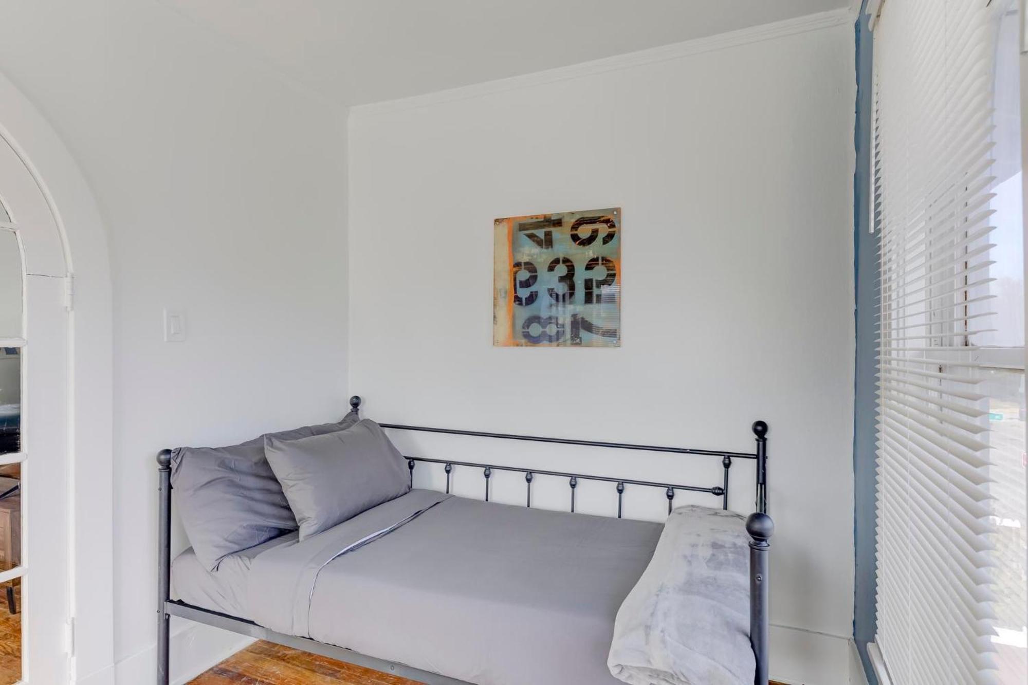Charming Cooper-Young Flat In The Heart Of Memphis Exterior foto
