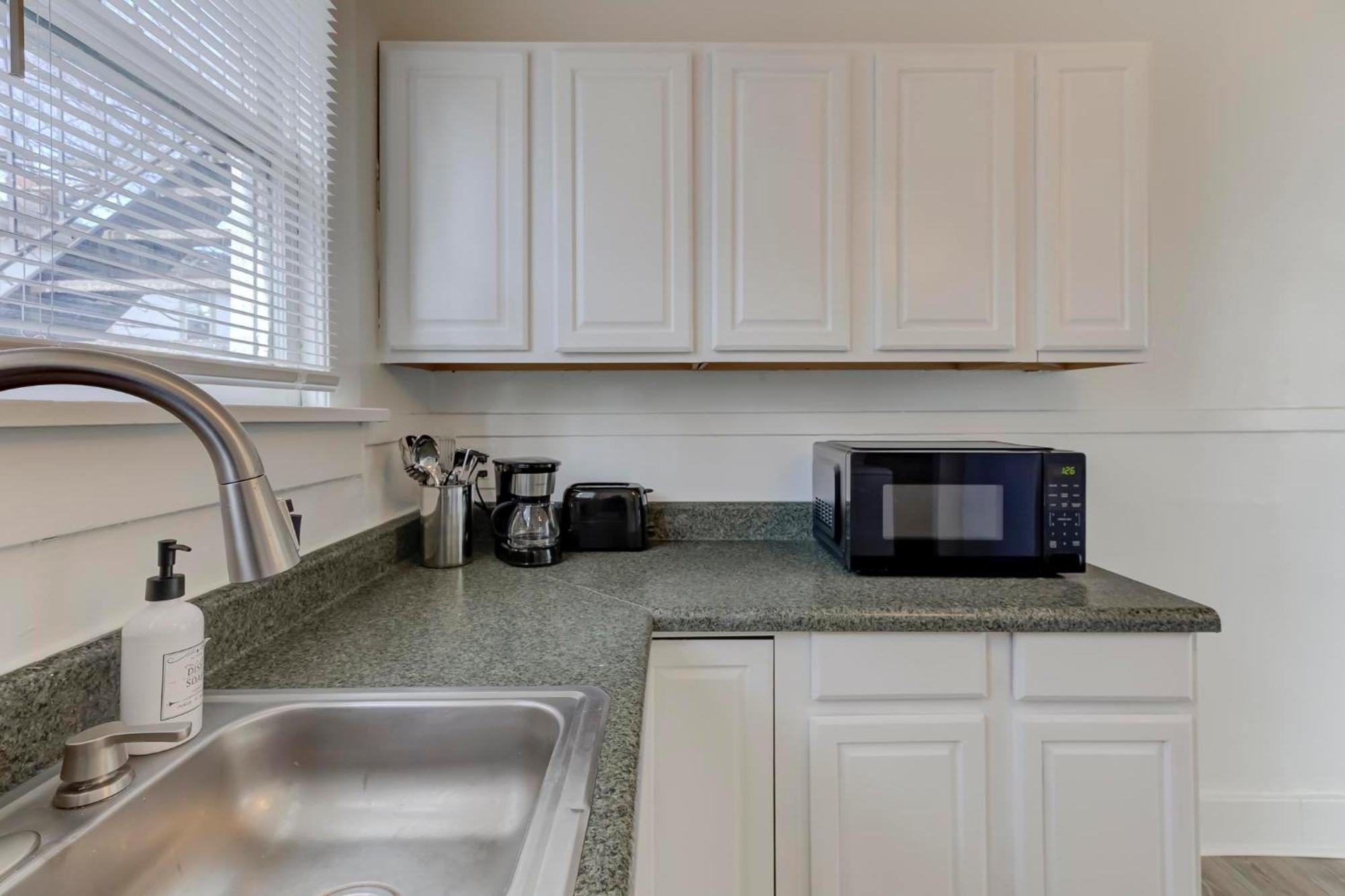 Charming Cooper-Young Flat In The Heart Of Memphis Exterior foto